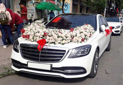 Book Mercedes Maybach